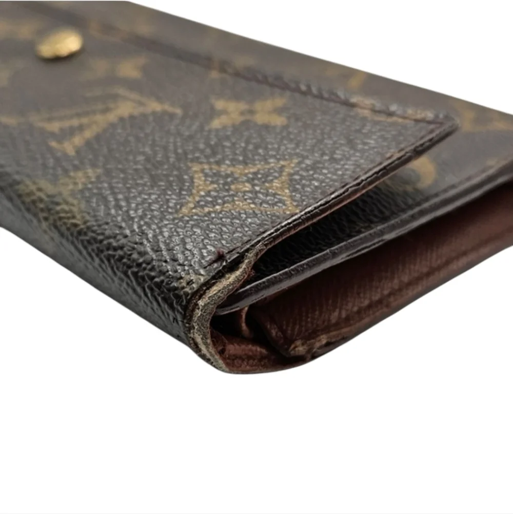 Louis Vuitton Monogram Sarah Wallet
